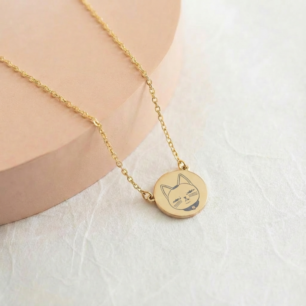 Turbo Abuela Micro Pendant and Necklace